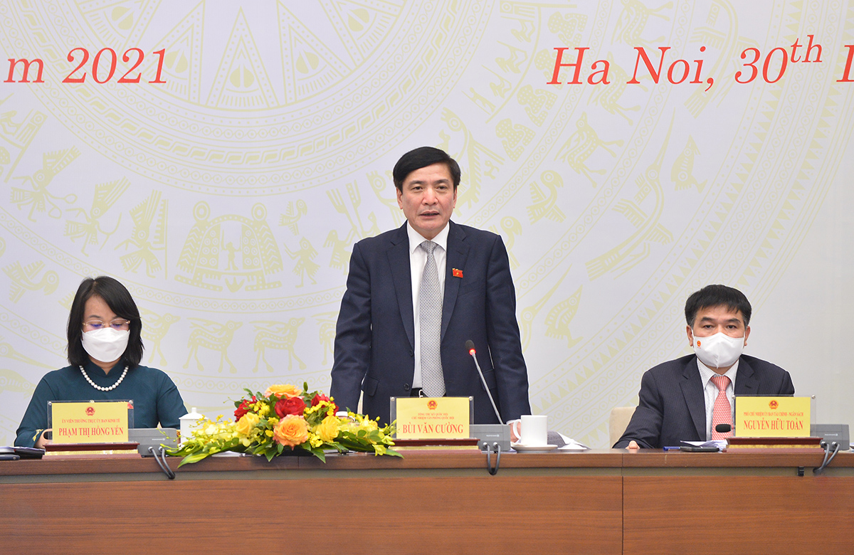 Tổng Thư ký Quốc hội, Chủ nhiệm Văn phòng Quốc hội Bùi Văn Cường chủ trì Họp báo về dự kiến chương trình Kỳ họp bất thường lần thứ Nhất, Quốc hội khóa XV Ảnh: Quochoi.vn