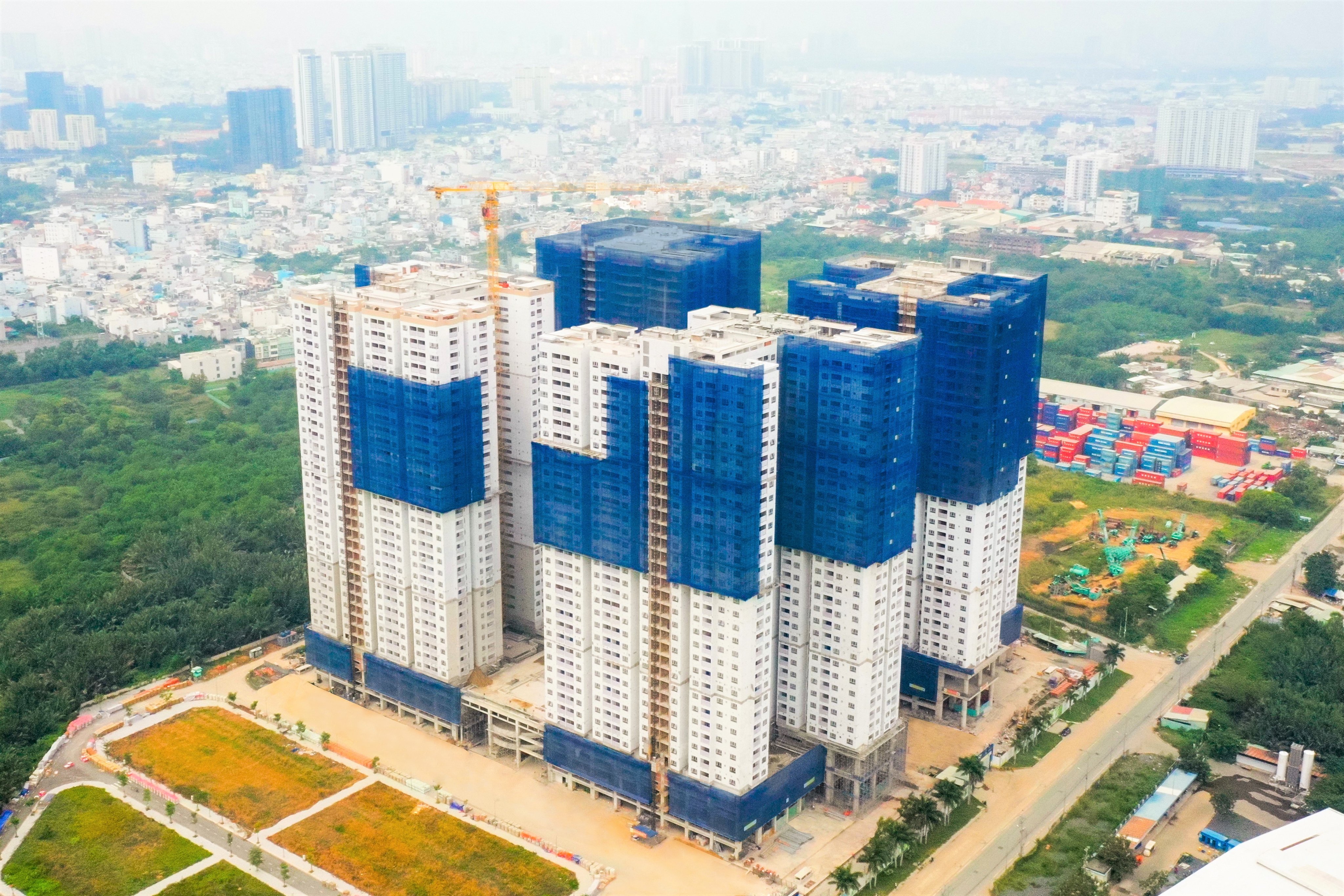 Dự án Q7 Saigon Riverside Complex tháng 12/2021 do Hưng Thịnh Incons làm tổng thầu thi công.