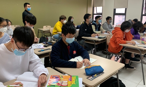 Hà Nội: Quận Đống Đa đủ điều kiện tổ chức cho học sinh lớp 12 đi học trực tiếp