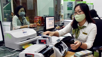 2022 bank profits tipped to decline