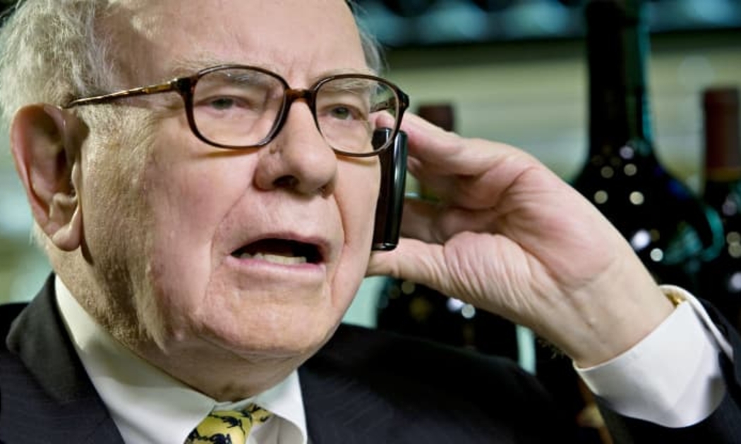 Warren Buffett vào năm 2008 - Ảnh: Bloomberg.