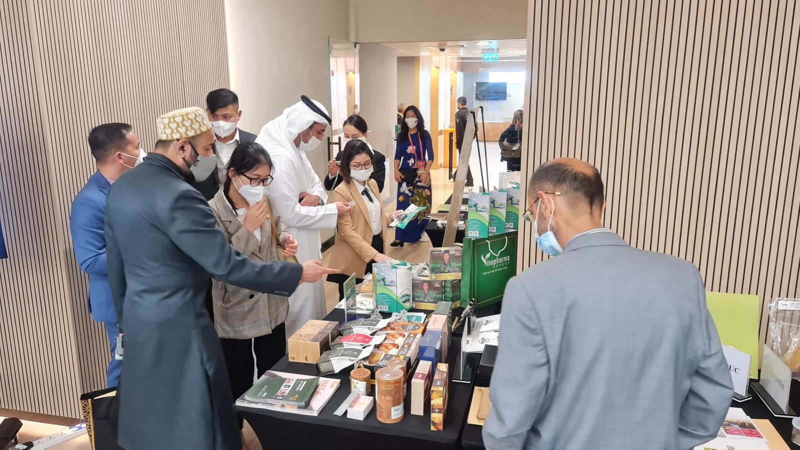 Giới thiệu sản phẩm của doanh nghiệp Việt Nam tới các nhà nhập khẩu triển vọng tại UAE