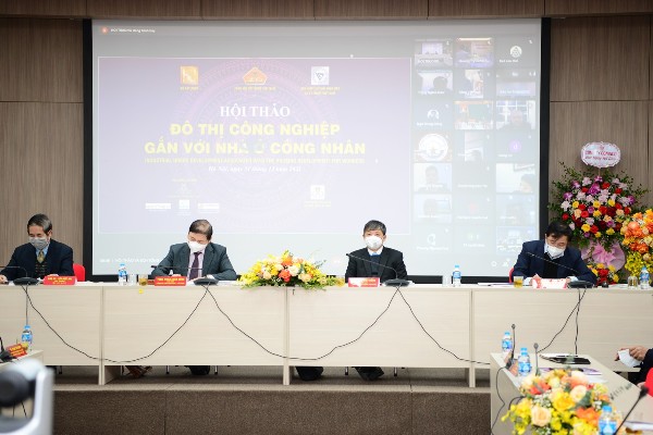 Phi&ecirc;n thảo luận tại hội thảo&nbsp;&ldquo;Đ&ocirc; thị c&ocirc;ng nghiệp gắn với nh&agrave; ở c&ocirc;ng nh&acirc;n&rdquo;&nbsp; do Tổng hội X&acirc;y dựng Việt Nam phối hợp c&ugrave;ng c&aacute;c đơn vị tổ chức mới đ&acirc;y.