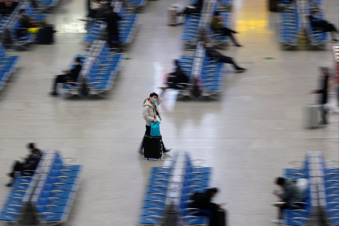 Nhiều người lao động tại Trung Quốc đ&oacute;n c&aacute;i Tết xa qu&ecirc; thứ hai - Ảnh: Reuters.