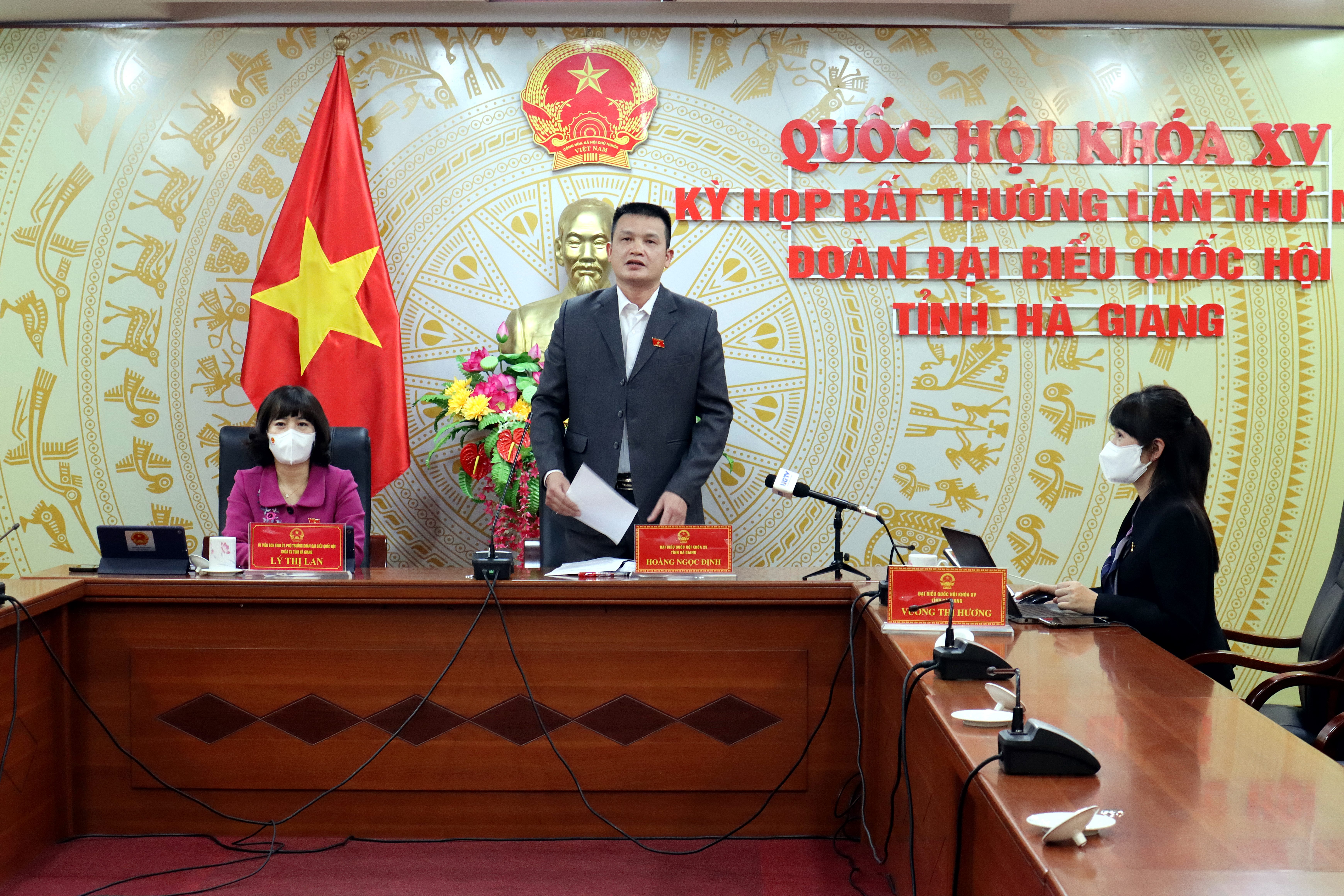 Đại biểu Hoàng Ngọc Định phát biểu từ điểm cầu đoàn đại biểu Quốc hội tỉnh Hà Giang - Ảnh: Quochoi.vn