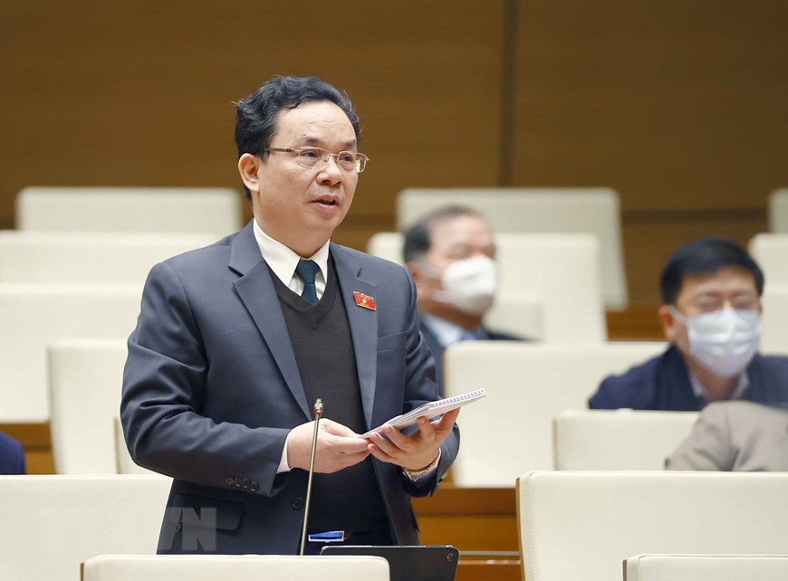 Đại biểu Hoàng Văn Cường, Phó Hiệu trưởng Trường Đại học Kinh tế Quốc dân - Ảnh: Quochoi.vn