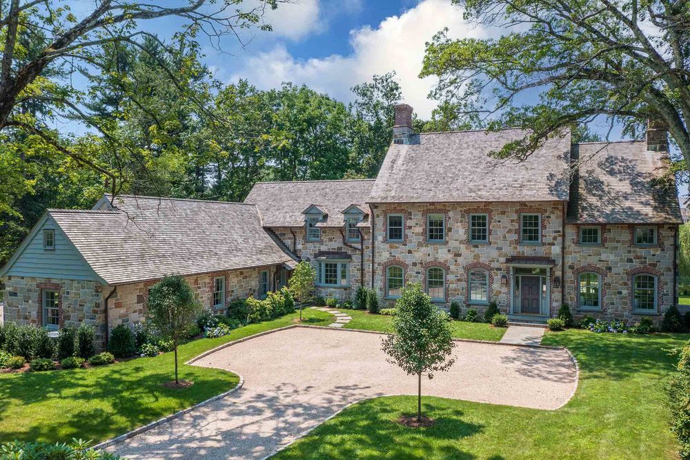 Một ng&ocirc;i nh&agrave; mới tại Greenwich, Connecticut c&oacute; gi&aacute; 8,9 triệu USD - Ảnh: Greenwich Brokerag
