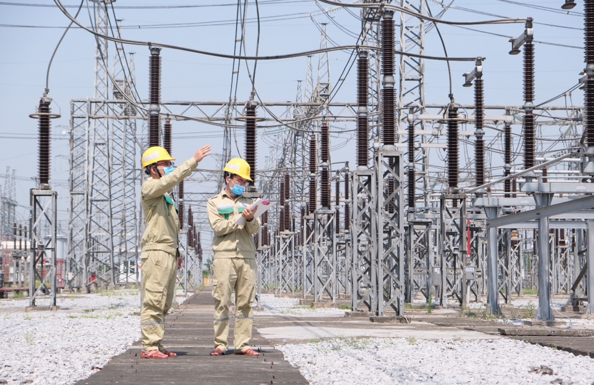 Chủ động xây dựng và thực hiện nghiêm kế hoạch cung cấp điện cho hệ thống điện miền Bắc trong các tháng cao điểm mùa khô năm 2022.