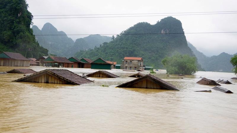 Các đợt bão lũ thường gây thiệt hại nghiêm trọng về người và tài sản Ảnh: VGP.