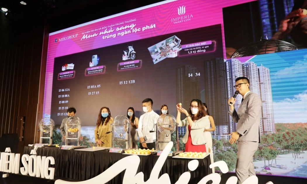 Những người quay số cũng chính là khách hàng đã mua căn hộ tại Imperia Smart City.