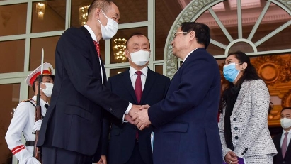 WHO Regional Director impressed by Vietnam's vaccination strategy