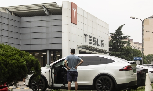 Trung Quốc bán 20,5 triệu ô tô năm 2021, lần đầu tiên tăng trưởng sau 3 năm