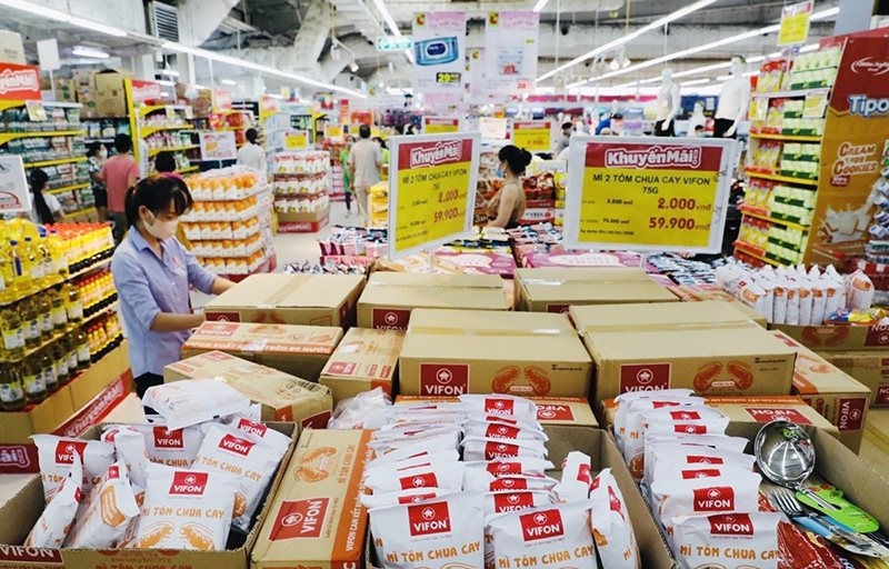 Nhiều chương trình khuyến mại Tết 2022 nhằm kích cầu tiêu dùng, bình ổn giá trên địa bàn TP.HCM - Ảnh: ITN.
