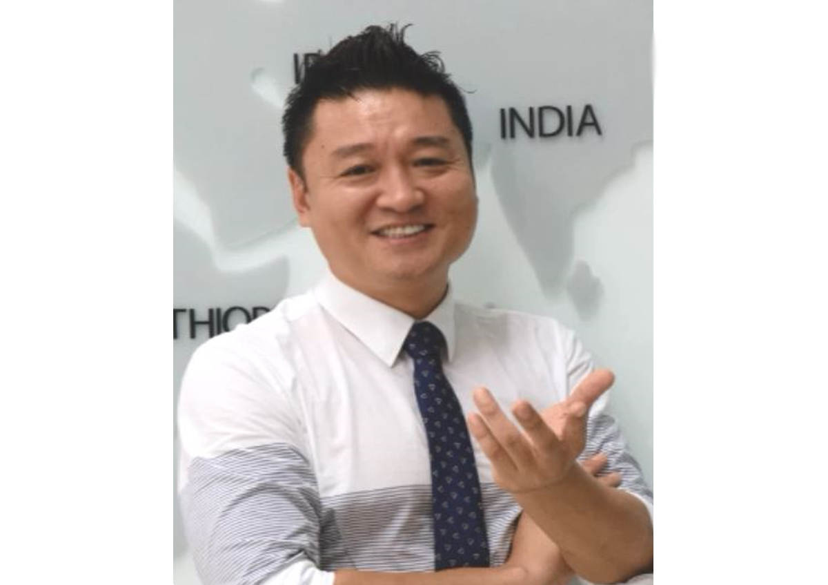 &Ocirc;ng Moon Geun Jae, Gi&aacute;m đốc khối điện to&aacute;n đ&aacute;m m&acirc;y của Lotte Data Communication Vietnam.