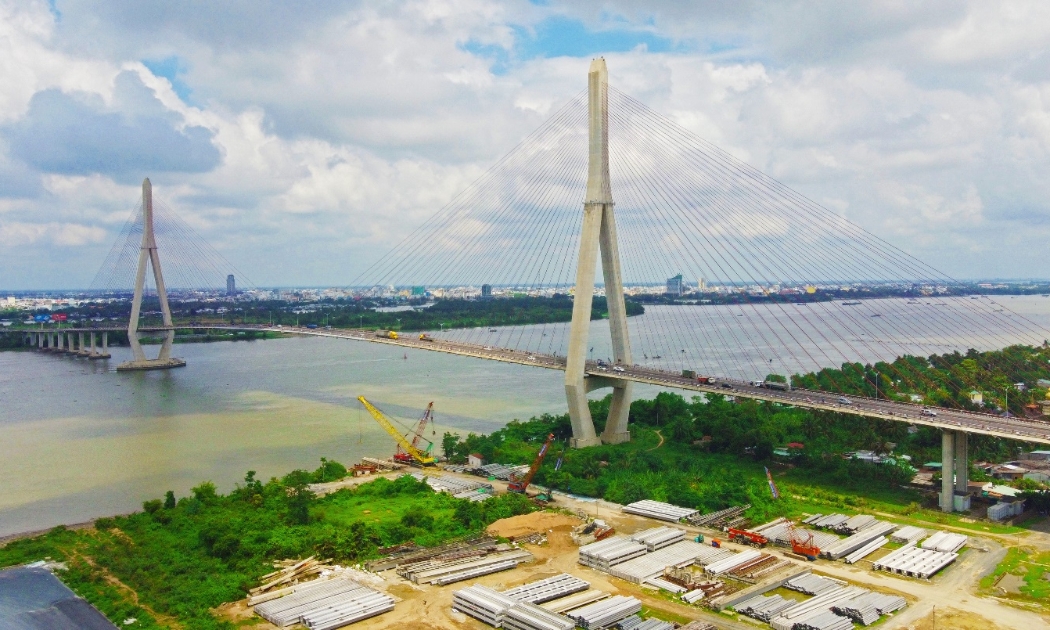 Hạ tầng giao thông mang lại diện mạo đô thị mới cho các tỉnh vùng Tây Nam Bộ.
