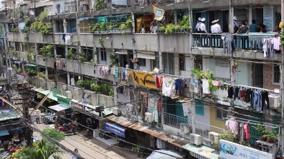 HCMC to knock down and replace old apartment blocks