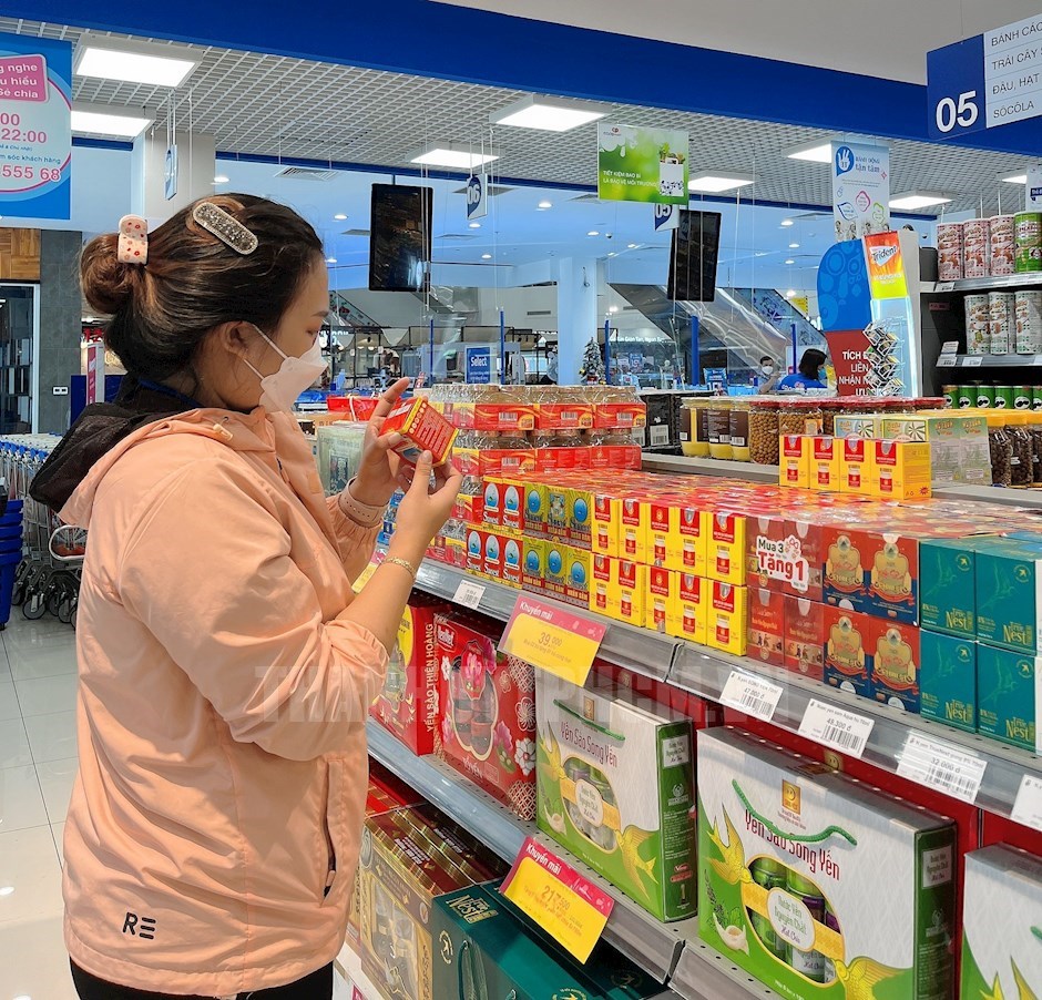 Siêu thị Co.opmart đưa nhiều sản phẩm bổ dưỡng vào hệ thống nhân dịp Tết Nhâm dần 2022 - Ảnh: ITN.