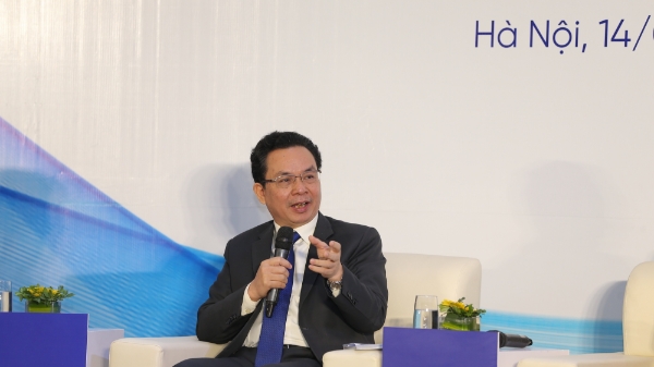 “Đừng nghĩ gói hỗ trợ phục hồi là bơm tiền vào nền kinh tế”