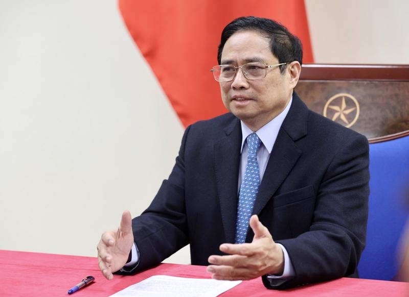 PM holds phone discussion with Chinese counterpart
