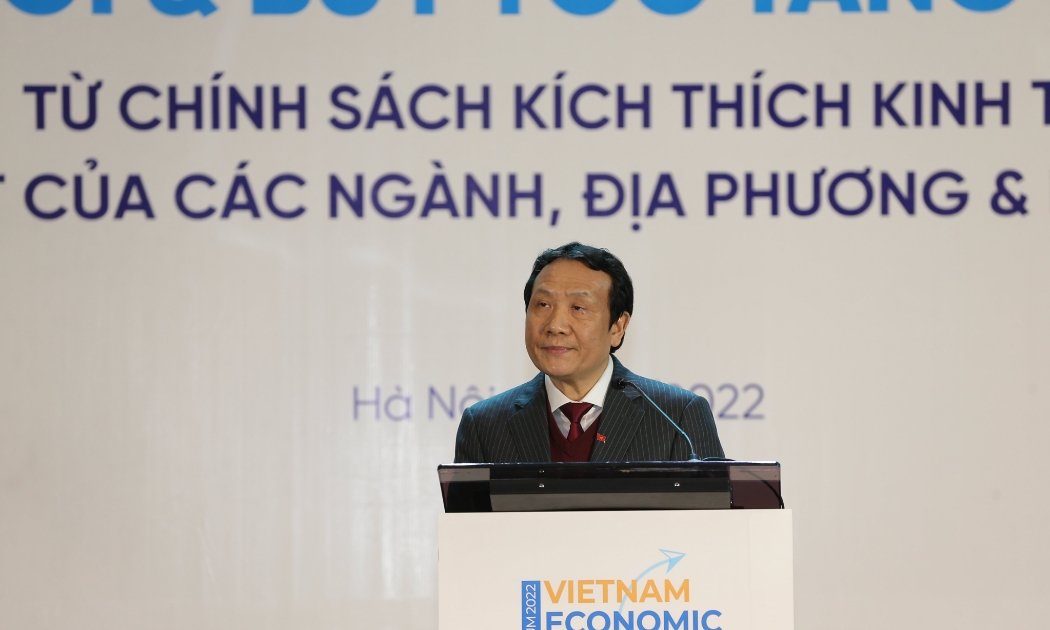PGS.TS. Nguyễn Hồng Sơn, Phó Trưởng Ban Kinh tế Trung ương phát biểu chào mừng Diễn đàn. Ảnh - Xuân Khoa.