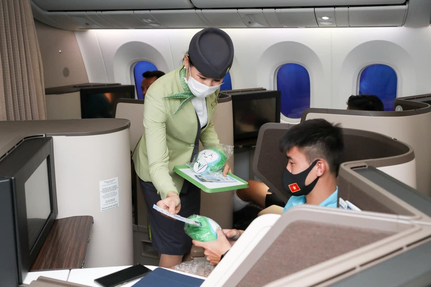 B&eacute; Măng m&agrave; Bamboo Airways giới thiệu tr&ecirc;n c&aacute;c chuyến bay nội địa l&agrave; một trong những &ldquo;đứa con tinh thần&rdquo; được h&atilde;ng bay ch&uacute; trọng đầu tư.