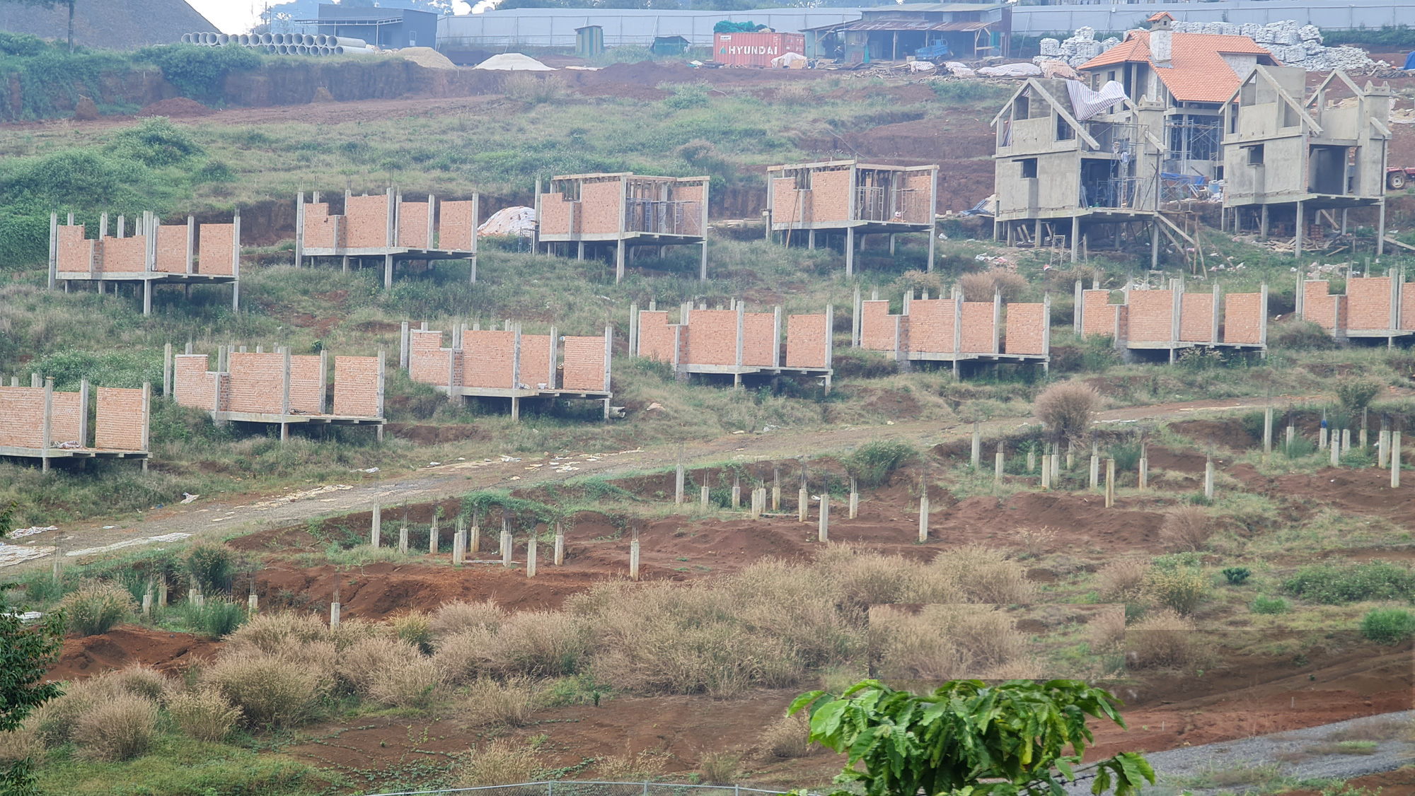 Một trong các dự án được xây dựng trên đất đồi tại Lâm Đồng.