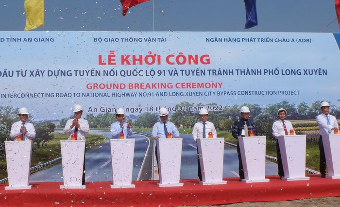 Lễ khởi công dự án đường nối quốc lộ 91 và tuyến tránh TP Long Xuyên.