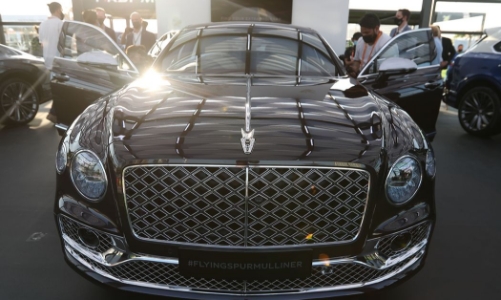 Vì sao ô tô xa xỉ Rolls-Royce, Bentley, BMW đắt hàng trong năm 2021?