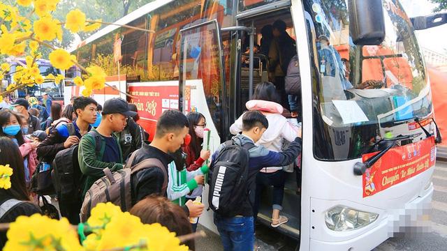 Bộ Giao thông vận tải siết chặt hiện tượng chèn ép giá, lợi dụng tăng giá vé dịp Tết.
