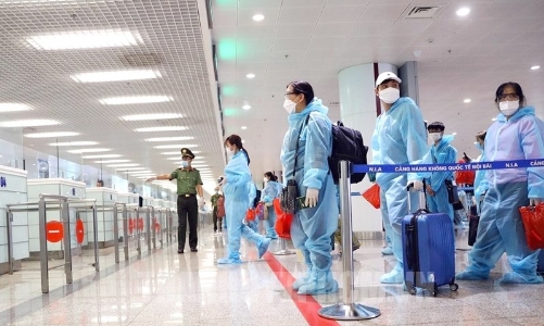 Tạo điều kiện nhập cảnh cho người nước ngoài, người Việt Nam cùng thân nhân về nước