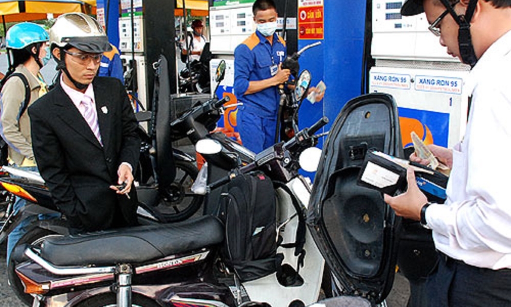 Đồng loạt tăng giá xăng dầu từ chiều 21/01/2022.