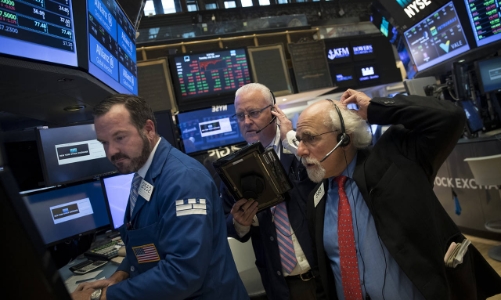 Bán tháo: Chứng khoán Mỹ và tiền ảo đồng loạt “rực lửa”, giá dầu trượt dốc