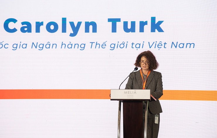 B&agrave; Carolyn Turk - Gi&aacute;m đốc Quốc gia của Ng&acirc;n h&agrave;ng Thế giới tại Việt Nam ph&aacute;t biểu tại hội nghị.