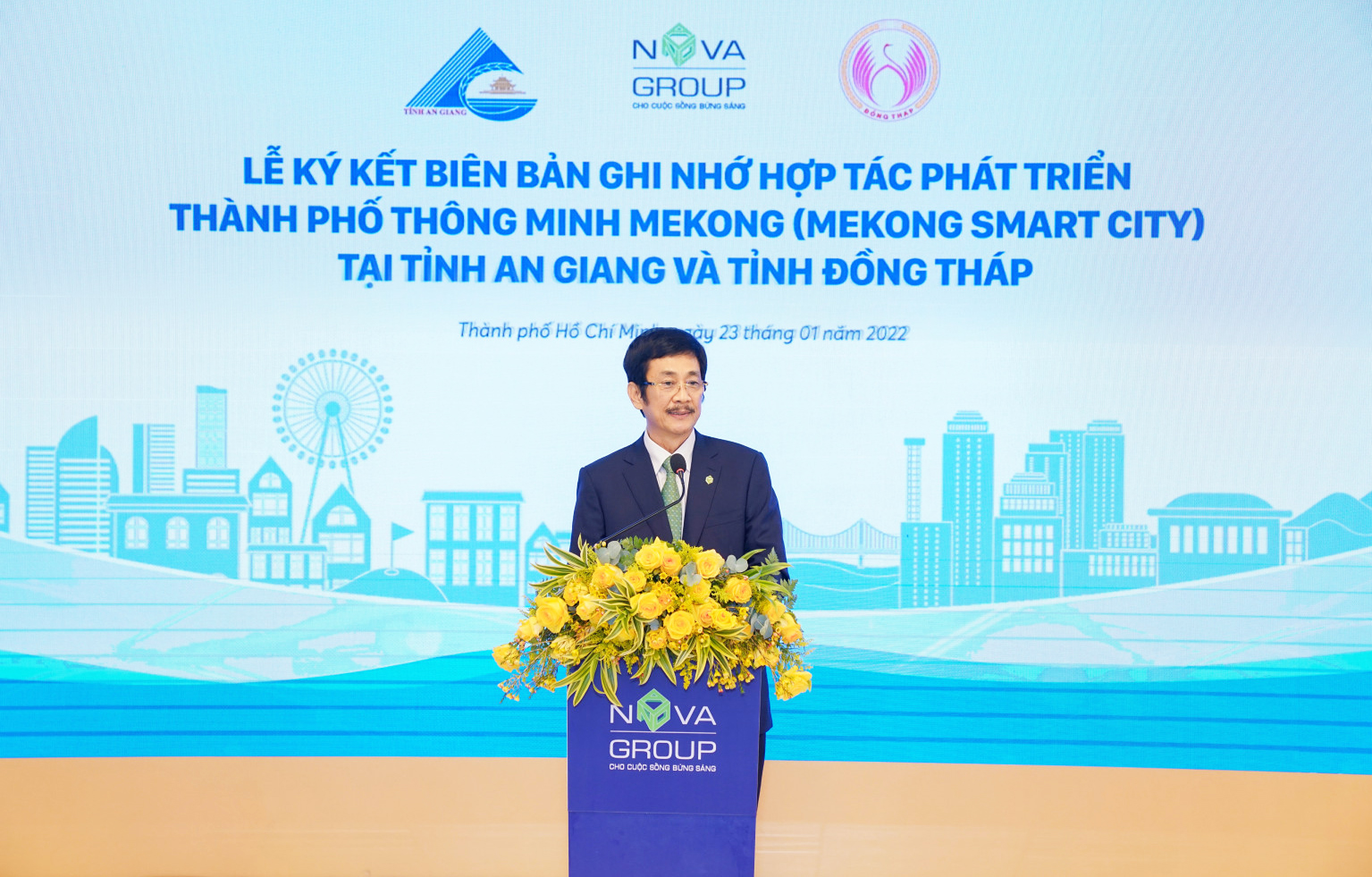 Ông Bùi Thành Nhơn - Chủ tịch Hội đồng Quản trị NovaGroup phát biểu tại sự kiện.