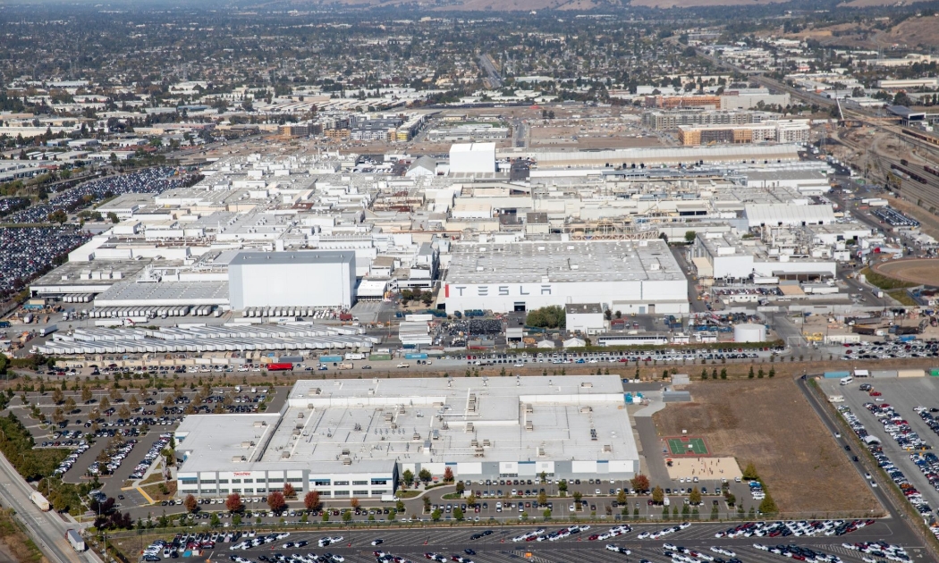 Nhà máy của Tesla tại Fremont, California - Ảnh: Bloomberg