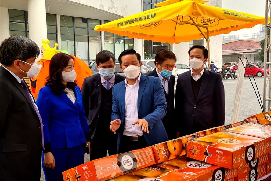 Hội chợ Hương Xu&acirc;n Đất Việt.