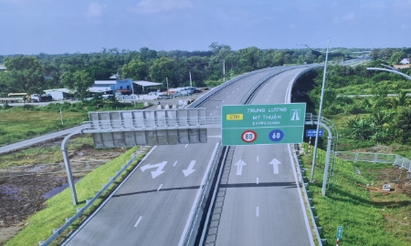 Bắt đầu từ 0 giờ ngày 25/01, cao tốc Trung Lương - Mỹ Thuận mở cửa phục vụ việc đi lại và vận chuyển hàng hóa của bà con trong dịp Tết Nhâm Dần 2022.