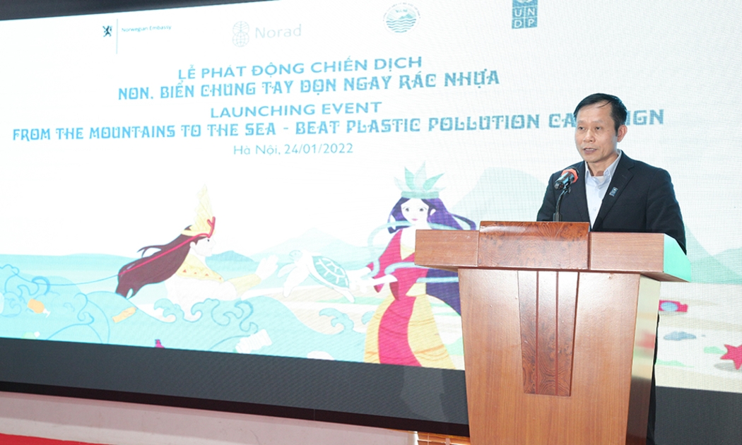 Phát động chiến dịch dọn ngay rác thải nhựa.