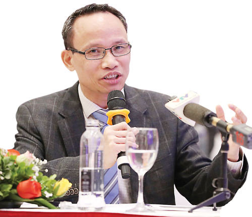 TS Cấn Văn Lực, Chuyên gia Kinh tế trưởng BIDV, Thành viên Hội đồng tư vấn chính sách tài chính – tiền tệ quốc gia: