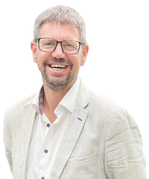 &Ocirc;ng Mark Shorrock, Nh&agrave; s&aacute;ng lập Shire Oak International