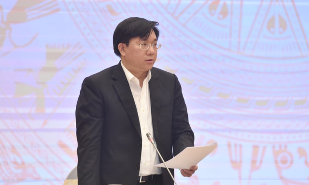 Thứ trưởng Trần Duy Đông thông tin tới báo chí về gói hỗ trợ phục hồi kinh tế 350.000 tỷ đồng - Ảnh: VGP/Đức Tuân