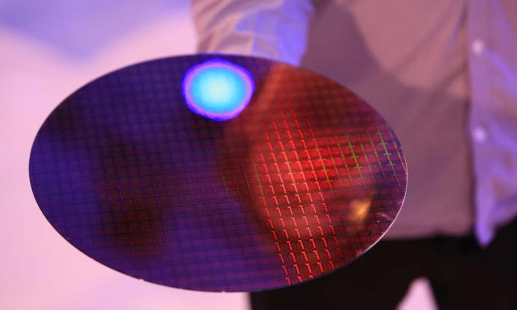 Một tấm silicon bán dẫn - Ảnh: Getty Images