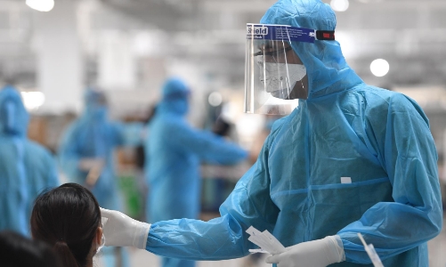 Ngày 7/2: Thêm 16.815 ca nhiễm mới, Hà Nội gần 3.000 ca