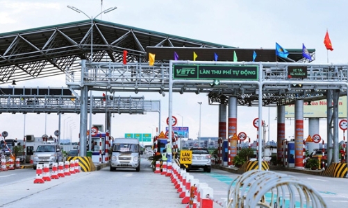 Hơn 2 triệu phương tiện đã dán thẻ thu phí điện tử tự động không dừng, hệ thống vẫn hoạt động “tậm tịt”