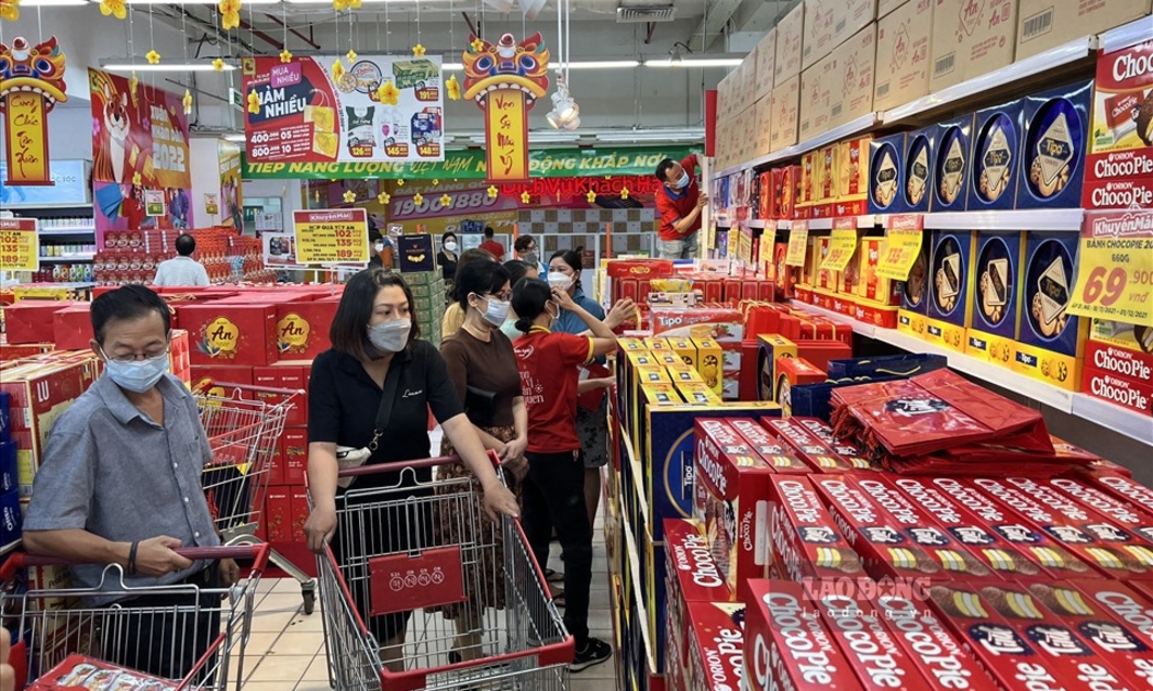 TP.HCM: Tháng 01 là thời điểm giáp Tết Nhâm Dần nên nhu cầu mua sắm tiêu dùng của người dân tăng lên.
