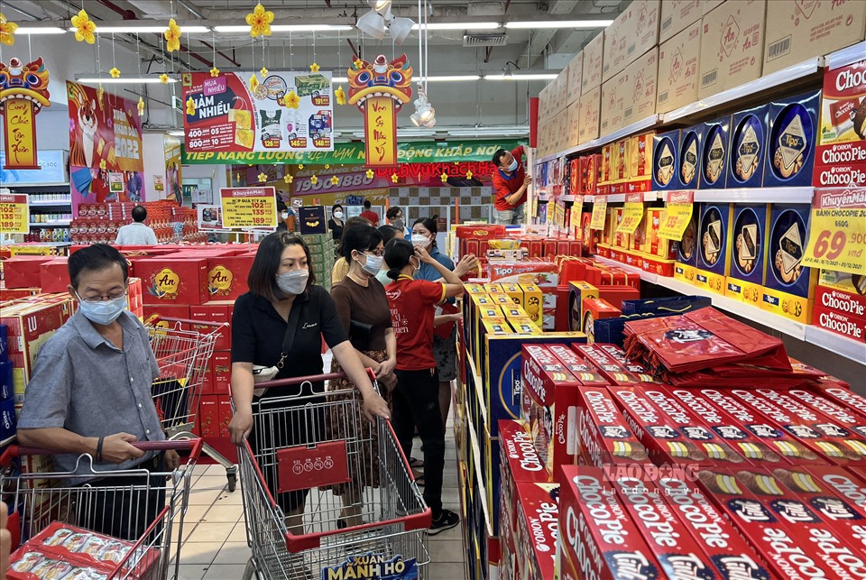 TP.HCM: Tháng 01 là thời điểm giáp Tết Nhâm Dần nên nhu cầu mua sắm tiêu dùng của người dân tăng lên.