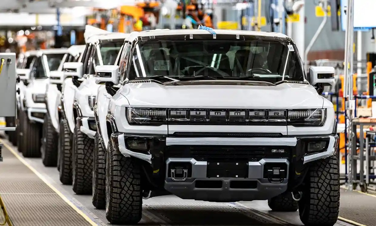 Xe điện Hummer tại General Motors 'Factory ZERO ở Detroit