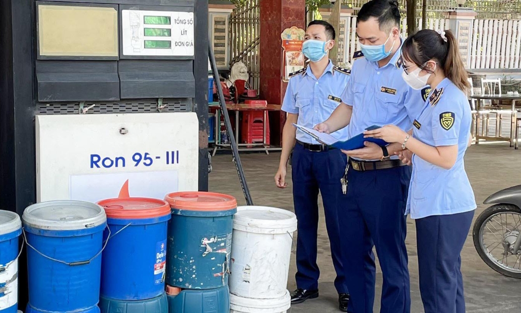 Cơ quan chức năng tỉnh An Giang giám sát hoạt động của các cửa hàng xăng dầu