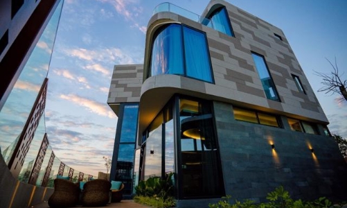 Hình ảnh thực tế mẫu biệt thự hồ bơi riêng Regal Victoria