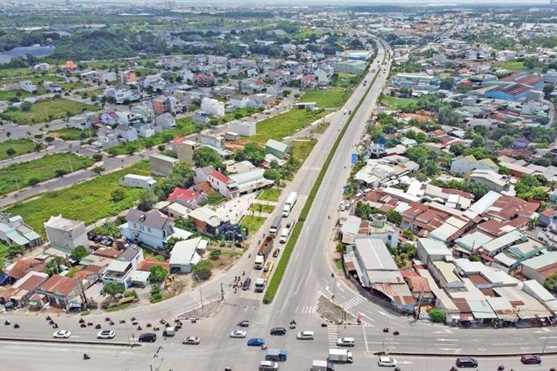 Dự án đường Vành đai TP.HCM được phê duyệt cách đây hơn 10 năm nhưng đến nay mới chỉ xây dựng được 16,7 km qua Bình Dương.